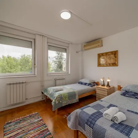 Apartment Arena