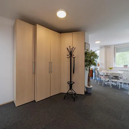 Apartment Arena *