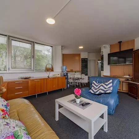 Arena Apartment